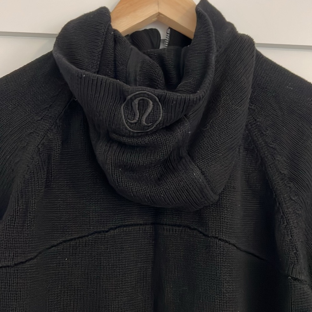 Lululemon black hooded zip up sweater, size XL - Picture 4 of 6
